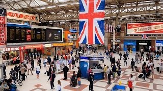 A Walk Through The London Victoria Station London England [upl. by Bolme]