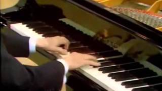 wilhelm kempff plays beethovens Moonlight sonata complete songwmv [upl. by Sapphera883]